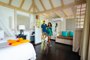⭐️Waterfront Pool Suite (Starfish) Photo 2