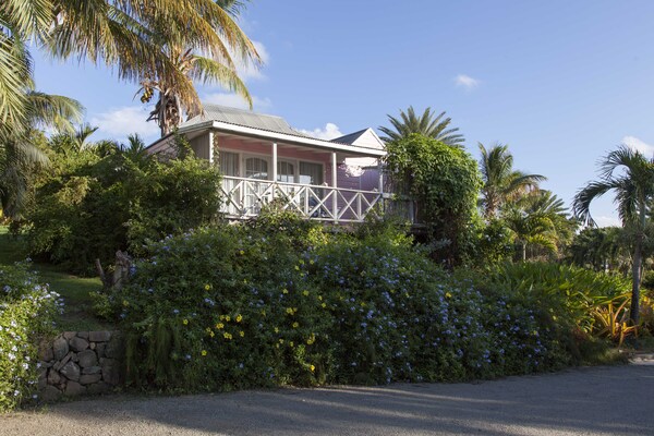 Garden View Cottage (Sea Breeze) Photo 2